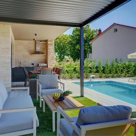 Holiday home Gorgeous In With Sauna Marcana